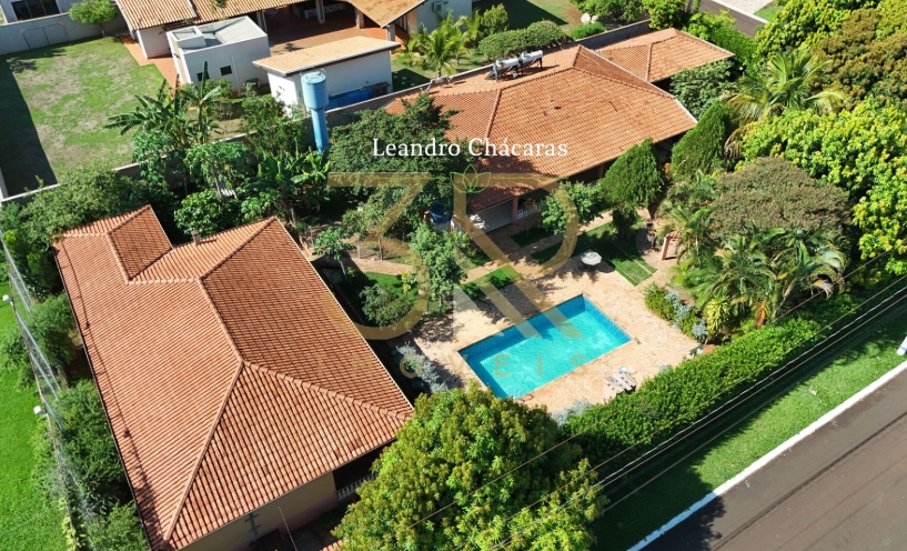 Chácara, 3 quartos, 1382 m² - Foto 2