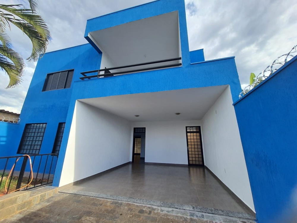 Sobrado, 5 quartos, 303 m² - Foto 1