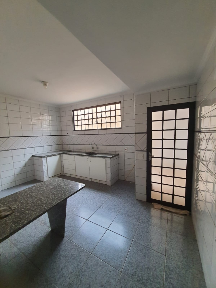 Sobrado, 5 quartos, 303 m² - Foto 4
