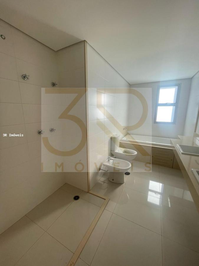 Apartamento, 3 quartos, 195 m² - Foto 2