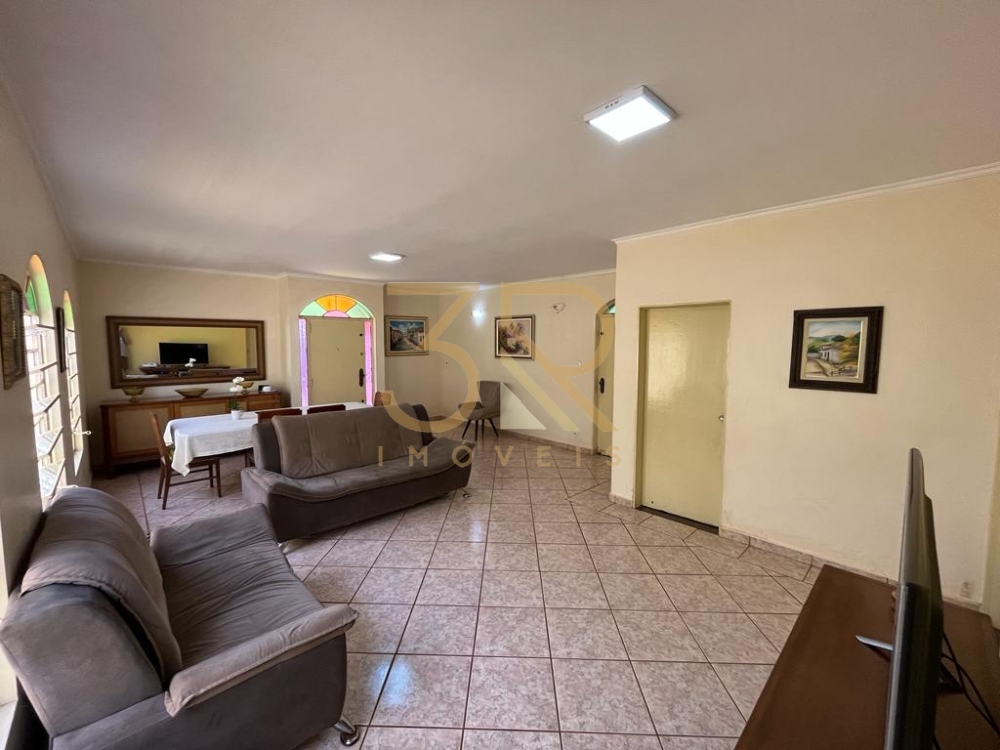 Casa, 3 quartos, 180 m² - Foto 1