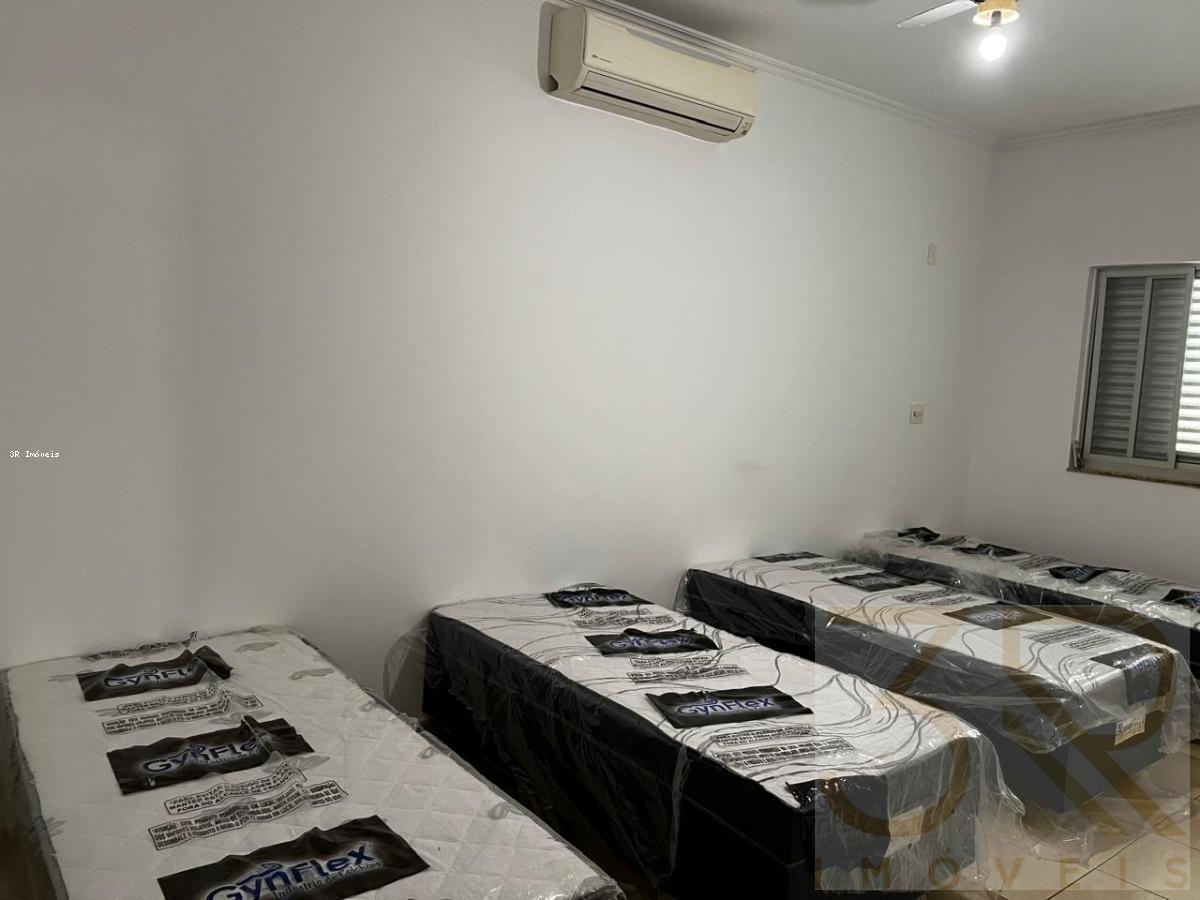 Casa, 3 quartos, 230 m² - Foto 10