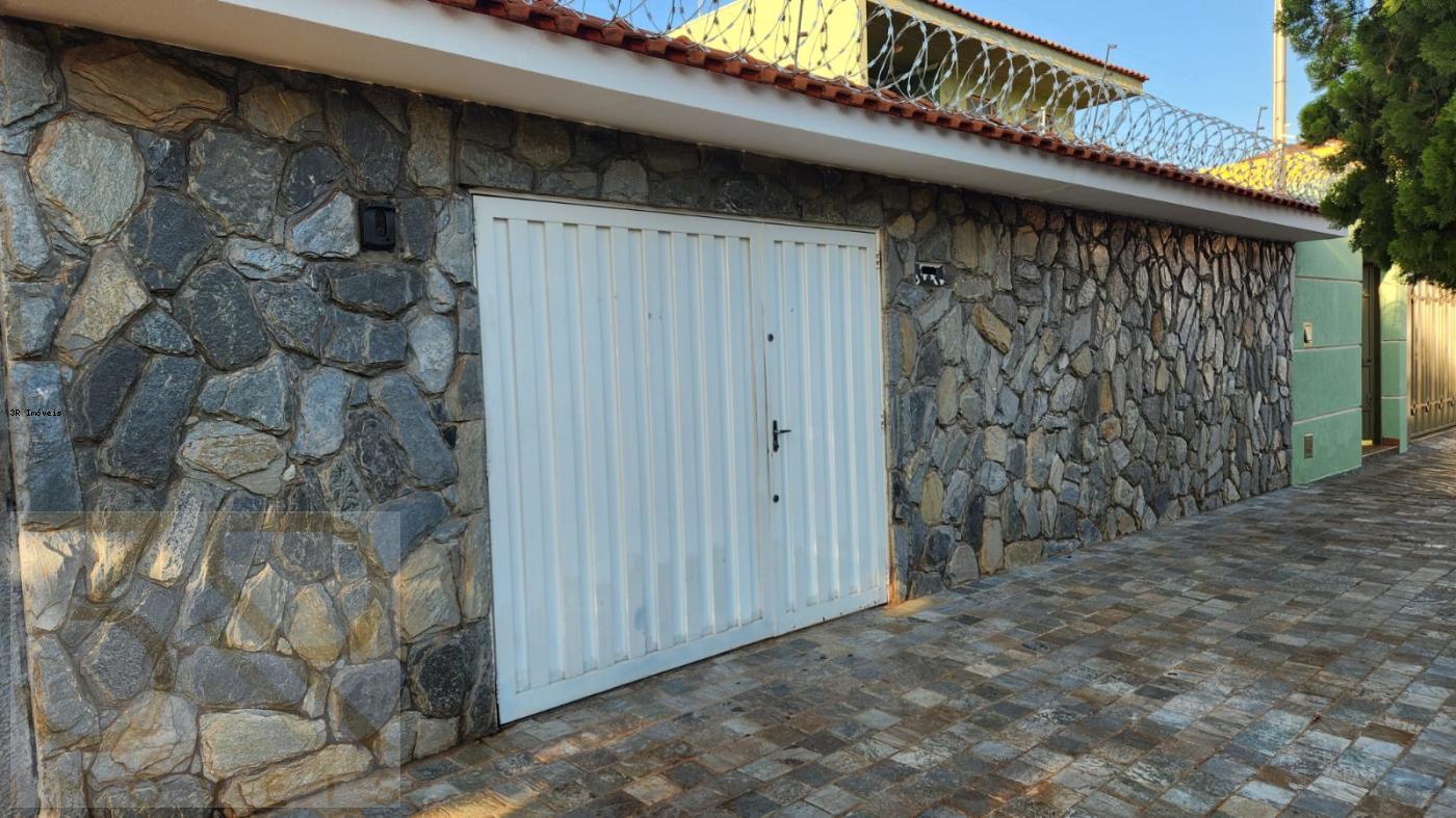 Casa, 3 quartos, 300 m² - Foto 1