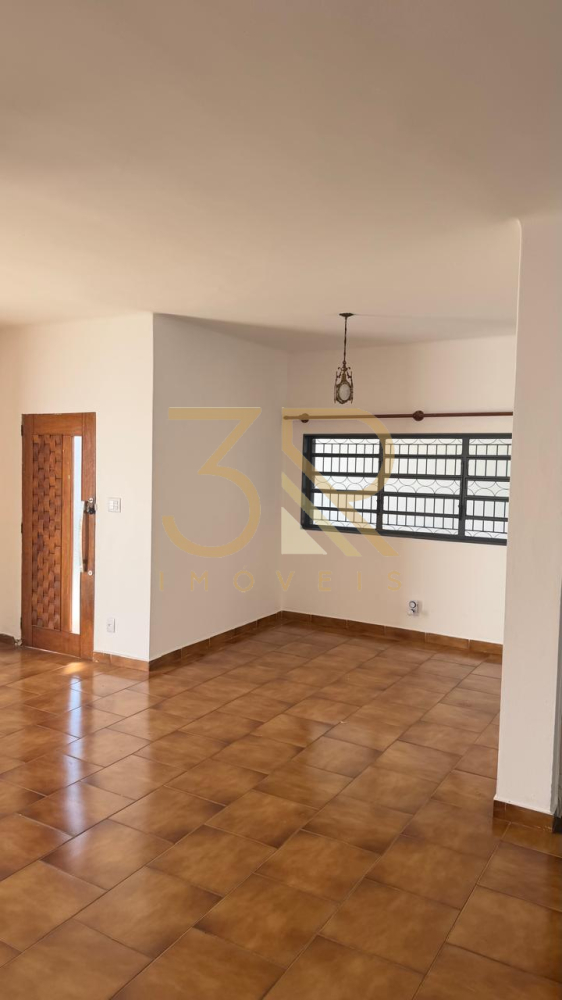 Casa, 3 quartos, 218 m² - Foto 2